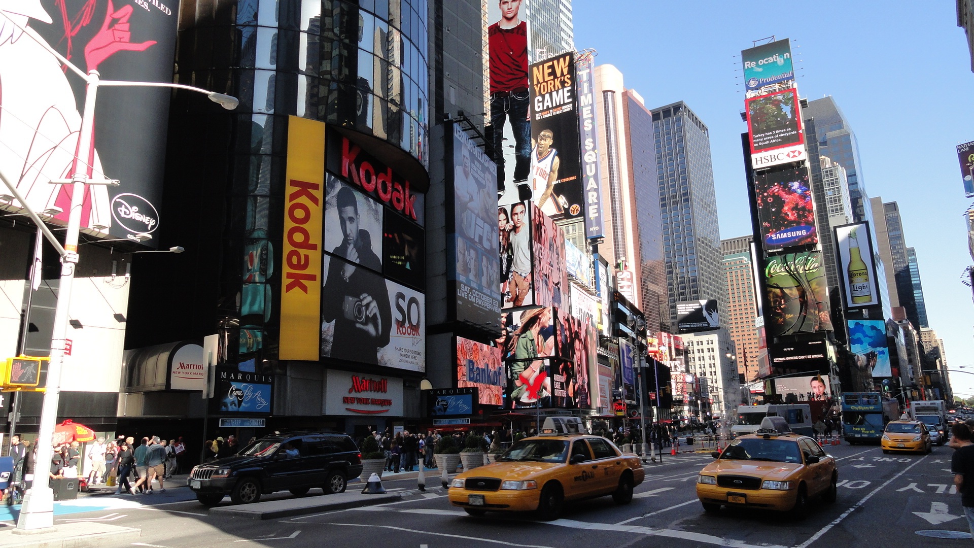 pedestrian-road-street-town-city-times-square-867429-pxhere.com.jpg
